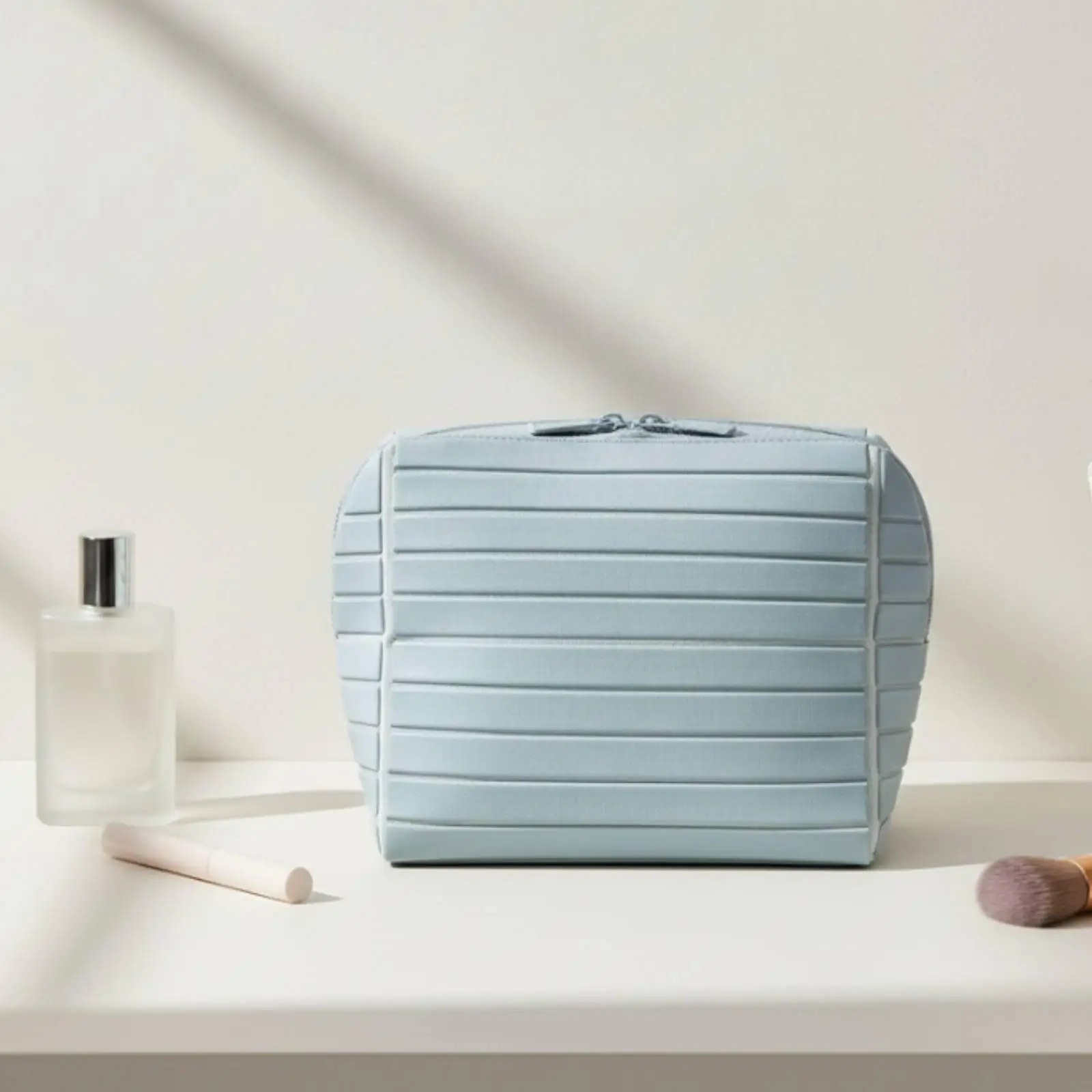 Shell Cosmetic Bag Roomy Cosmetic Bag with Handle Splash-Resistant for Vanity