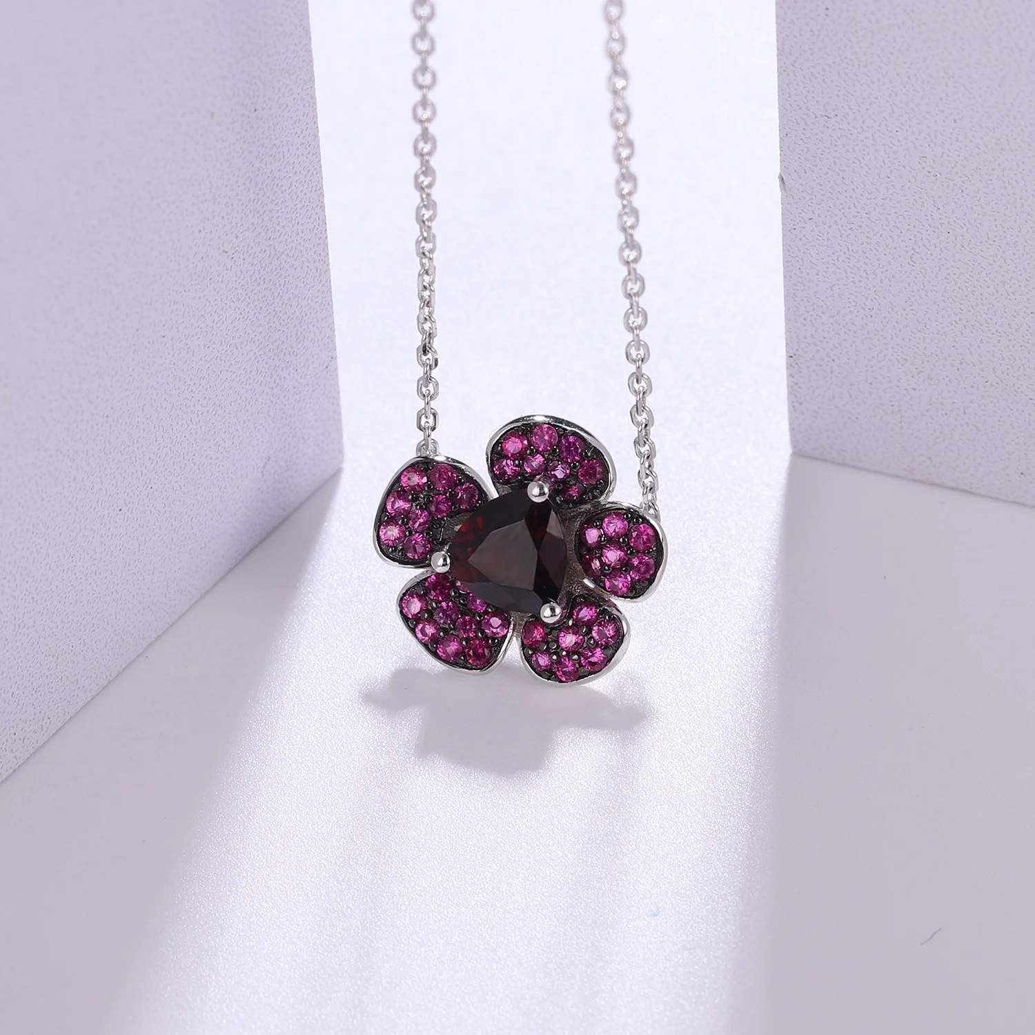 C8227 Abiding Manufacturer Direct Sale Italian Russian Garnet Gemstone 925 Silver Flower Four Pieces Jewelry Set