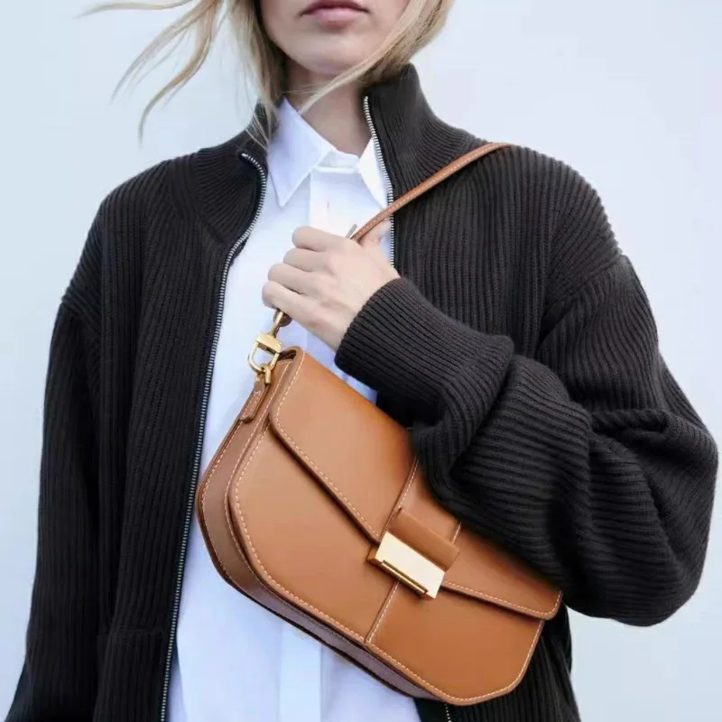 

2025 new women's bag simple fashion wild wide shoulder strap crossbody bag female high-class sense shoulder organ tofu bags