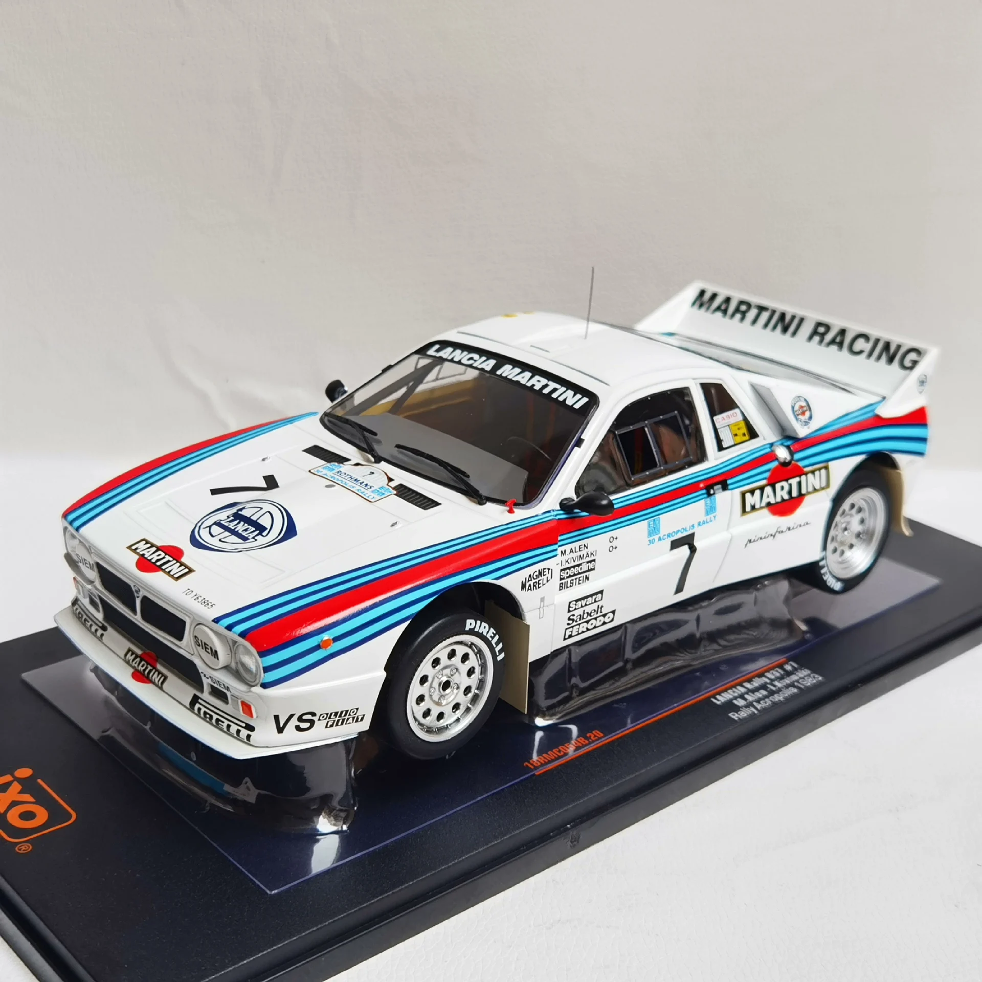 IXO Escala 1:18 LANCIA # 7 1983 Simulação Liga Modelo de Carro Diecast Toy Colecionáveis Presentes Ornamentos