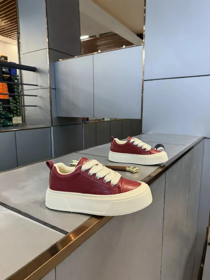 

Red Leather Surface Men's Shoes 2026 New Summer Youth Sports Thick Bottom Heightening Casual Board Shoes Chinese Zodiac Year