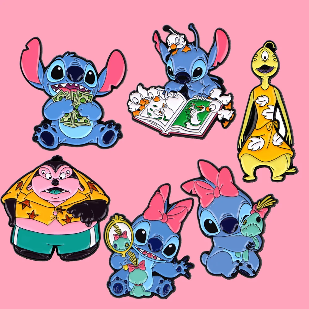 

Cute Cartoon Movie Accessories Lapel Pins for Backpacks Briefcase Badges Badges on Backpack New Year Gift Brooch for Clothes