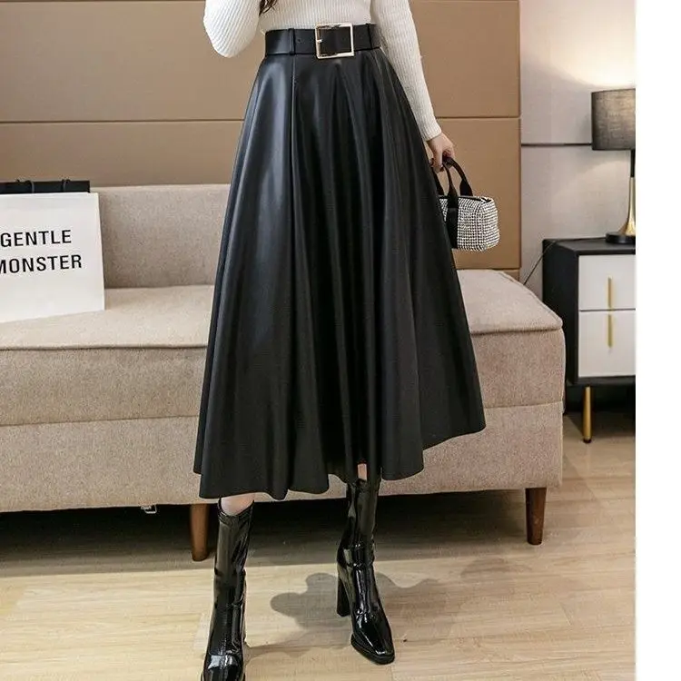 

2024 coffee colored leather skirt new high waisted pleated A-line skirt for women in autumn and winter, large swing long skirt