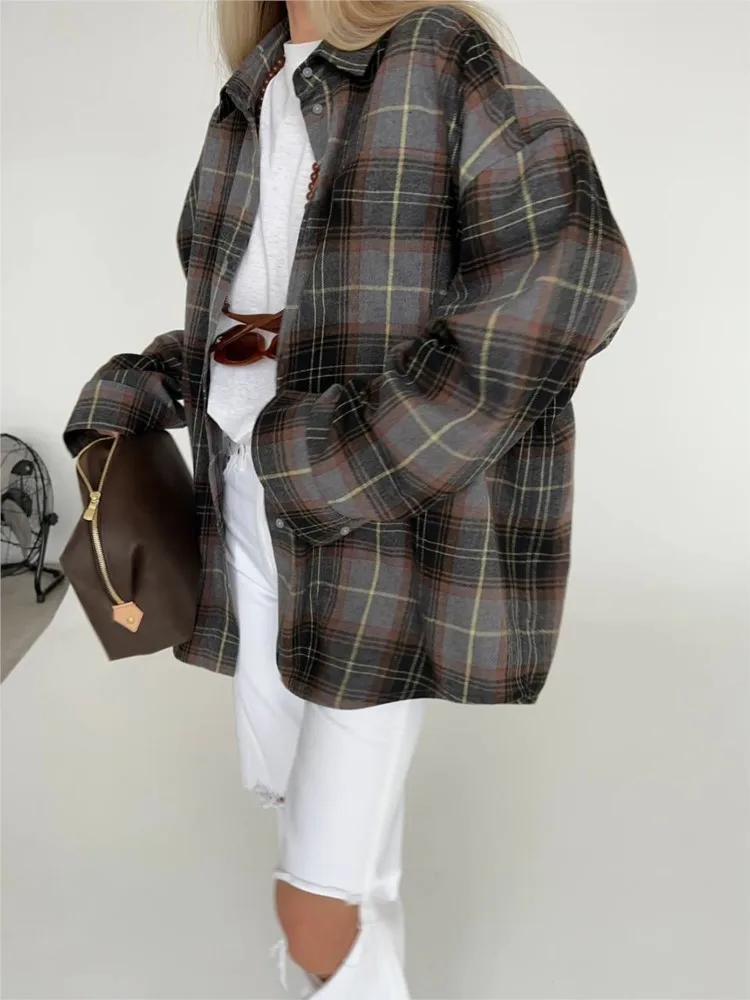 Primavera Autunno Nuovi Top Moda Camicia da donna scozzese allentata Camicette a maniche lunghe con risvolto vintage Elegante top classico Abbigliamento femminile