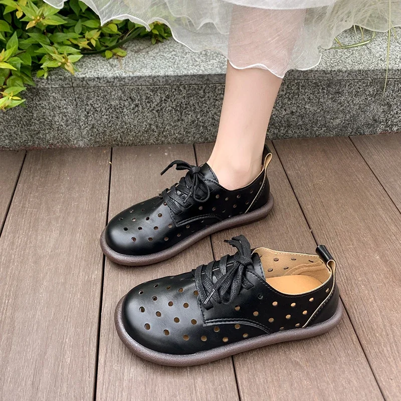 Sepatu Flat Berongga Ujung Bulat Wanita Baru Musim Panas 2025 Sepatu Flat Berenda Sol Lembut untuk Wanita Sepatu Ukuran Besar Kasual Harian Luar Ruangan