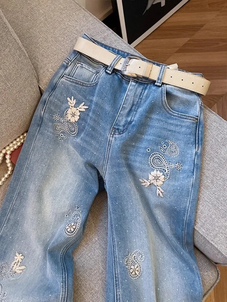Nuovi jeans da donna con ricamo floreale di design Fodera in pile invernale Pantaloni caldi a gamba larga Pantaloni lunghi casual Pantaloni in denim streetwear
