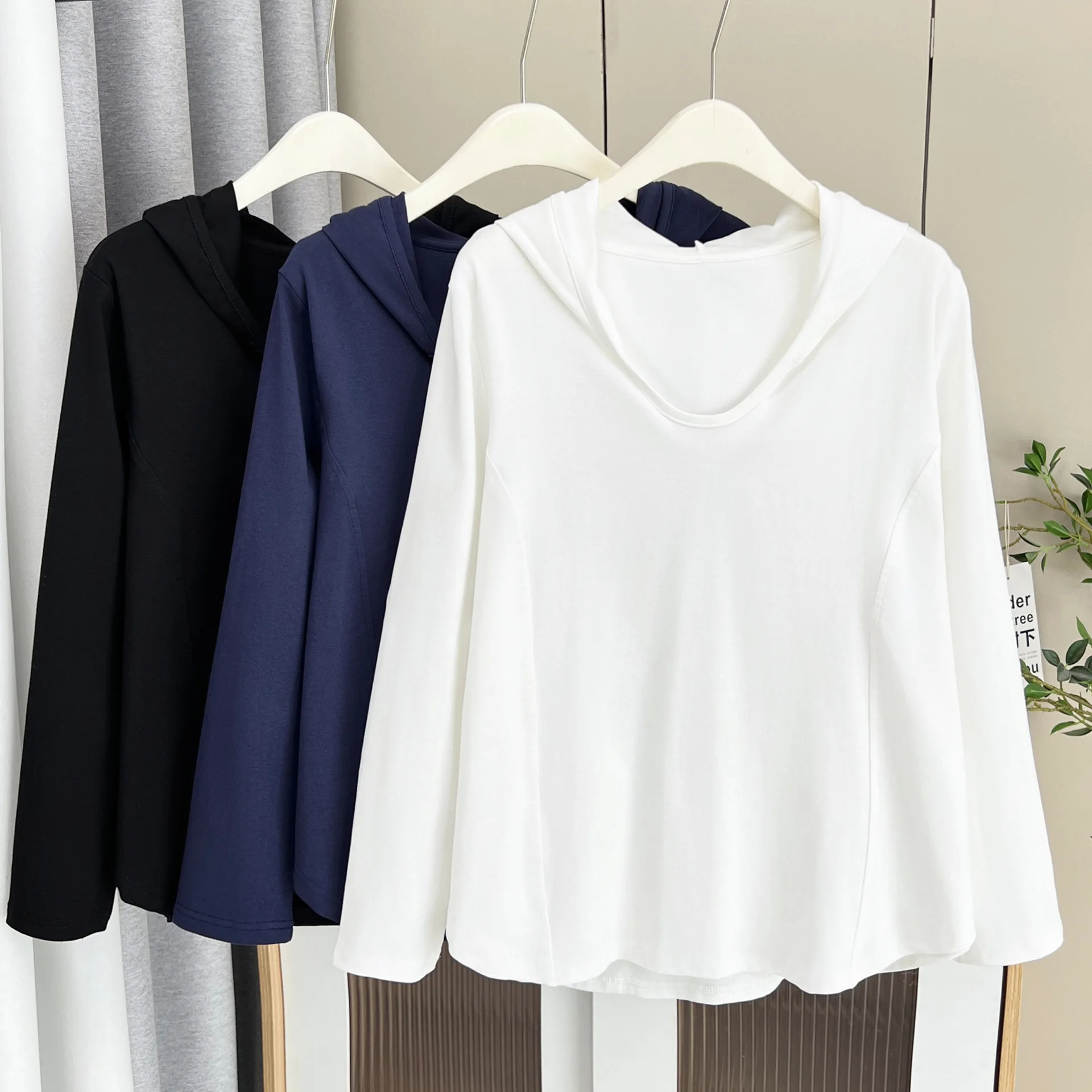 Grande taille femmes T-Shirt automne nouveau décontracté coupe tridimensionnelle à capuche à manches longues hauts col en v sweats à capuche