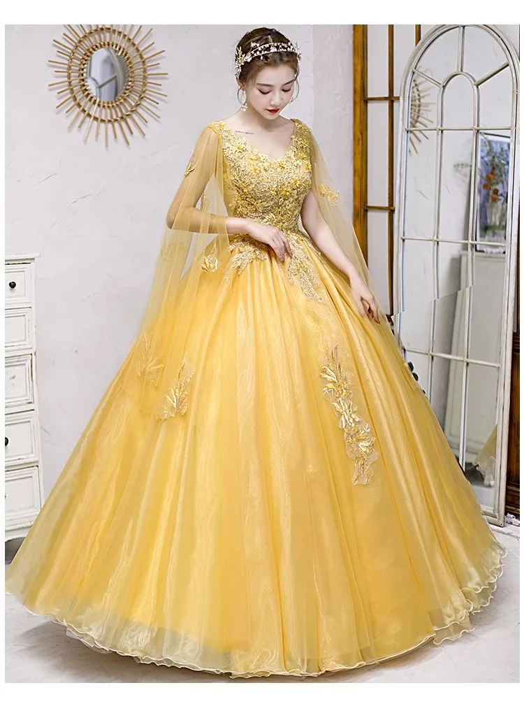 Gold Yellow Lace Appliques Tulle Quinceanera Dresses 2024 V Neck Prom Evening Party Gown Sleeve robes 15 Years