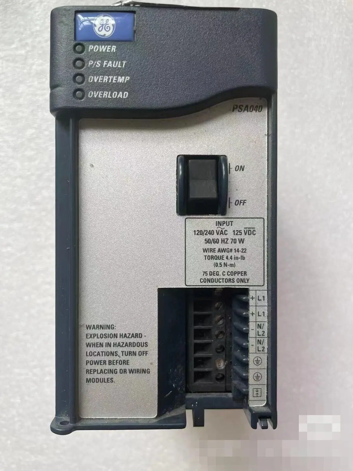 

GE Fanuc IC695PSA040 RX3i 40W Power supply 120/240VAC, 125VDC