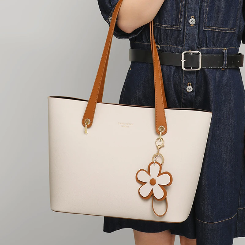 

2026 Women Fashion Beige Brown Genuine Leather Tote Bag Lady Versatile Large Capacity Shoulder Bag Female Casual Commute Bag