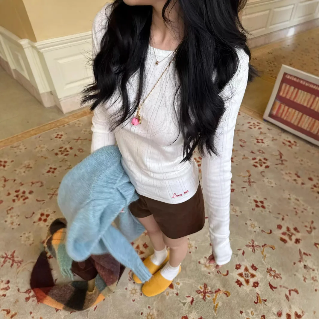 

Beige Crew Neck Long Sleeve T-Shirt Women's Autumn Interior Bottom Shirt Letter Embroidery Slim Skinny Shoulder Top