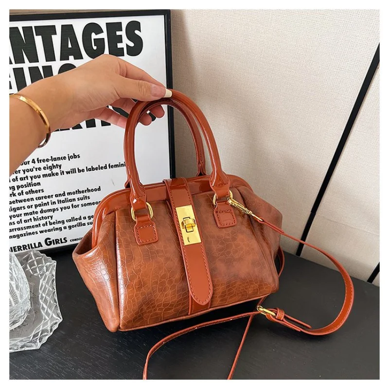 

Elegant Ladies Handbag Made Of Peony-Patterned Leather Featuring Elegant Casual Vintage Lightweight Daily Style​