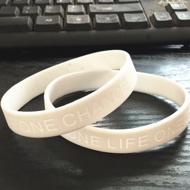 1pc Trendy Minimalist Silicone Bracelet One Life One Chance Never Give Up Sports Rubber Bracelet Wristband for Men Women Jewelry