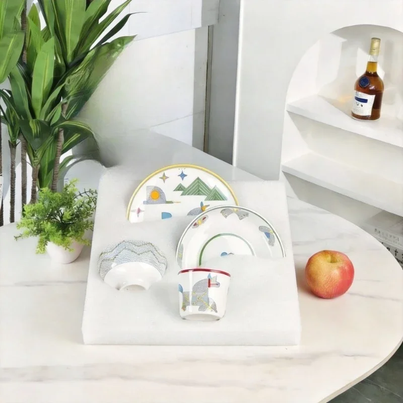 Natural Animal Series Children's Interesting Ceramic Tableware Set Bone China Plate Bowl Spoon Dish Gift