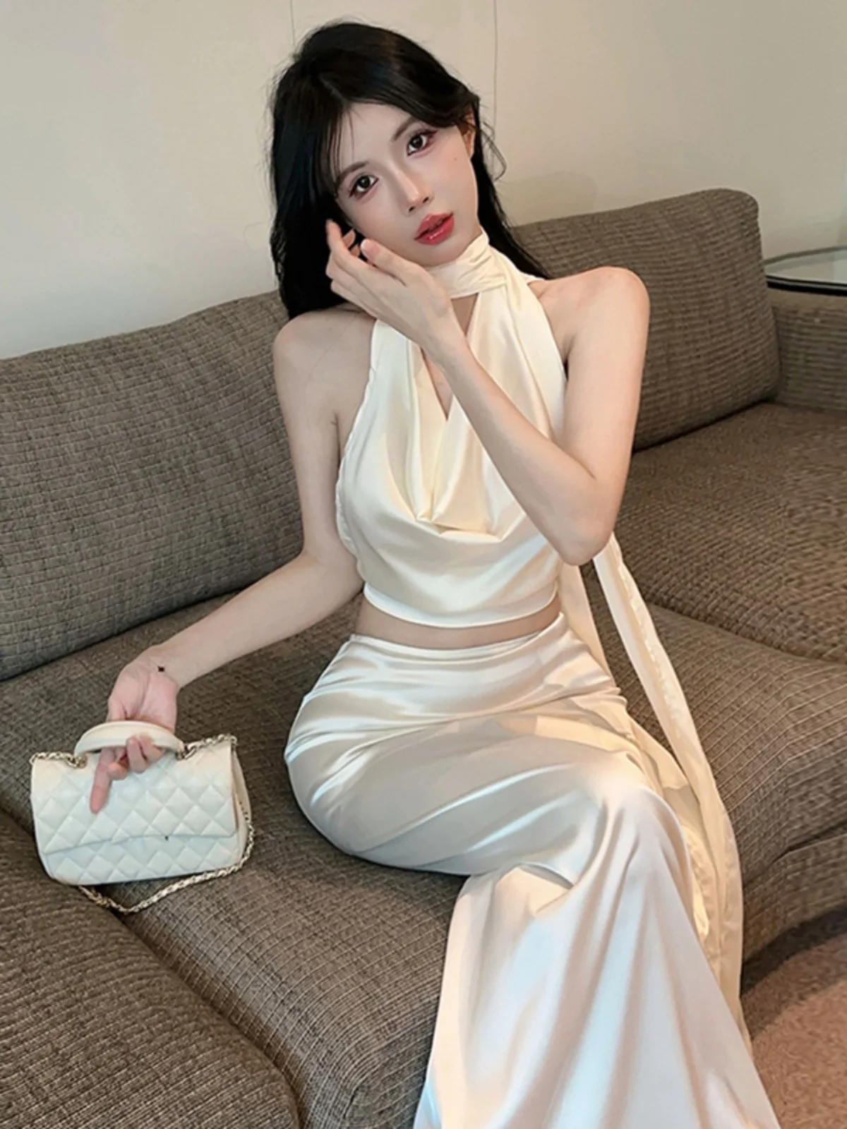 

Elegant Satin Neckline Two-Piece Set French Style Fashionable Spring New Arrival for Young Women Summer Season Universal Fit