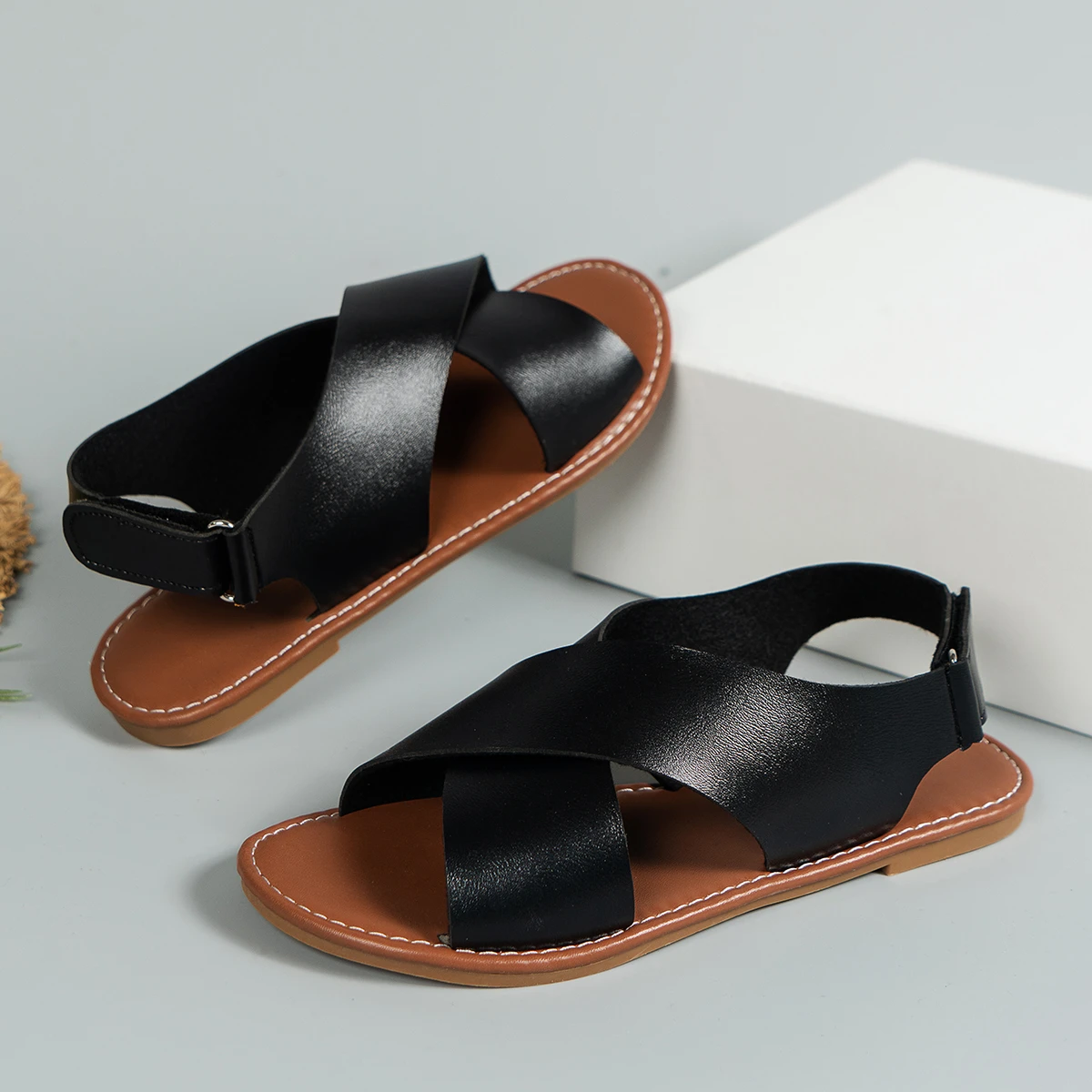 Trend New Women Sandals Summer Buckle Strap Flat Shoes Woman Beach Shoes Solid Back Strap Peep Toe Ladies Sandals Plus Size 43