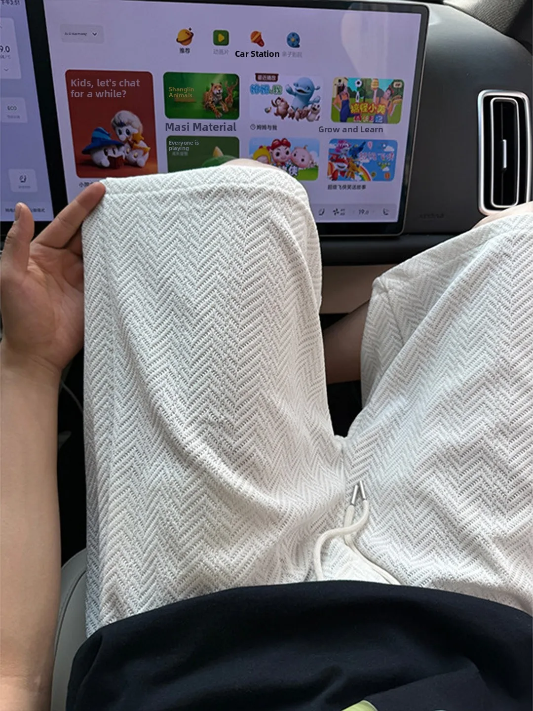 

Men's Summer Ice Silk Short Sleeve Five-Point Pants American Embroidery Beachwear Casual Loose Fit Polyester Fiber Shorts