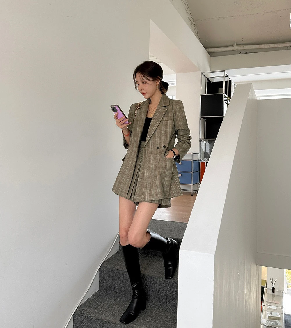 

Dongda Gate Women's Plaid Suit Jaet And Skirt Set Faionable Autumn Collection Straight id Pattern f-length Pleated