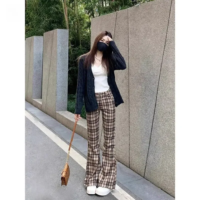 Pantaloni scozzesi drappeggiati leggermente svasati da donna Pantaloni a ferro di cavallo casual a gamba larga lunghi fino al pavimento