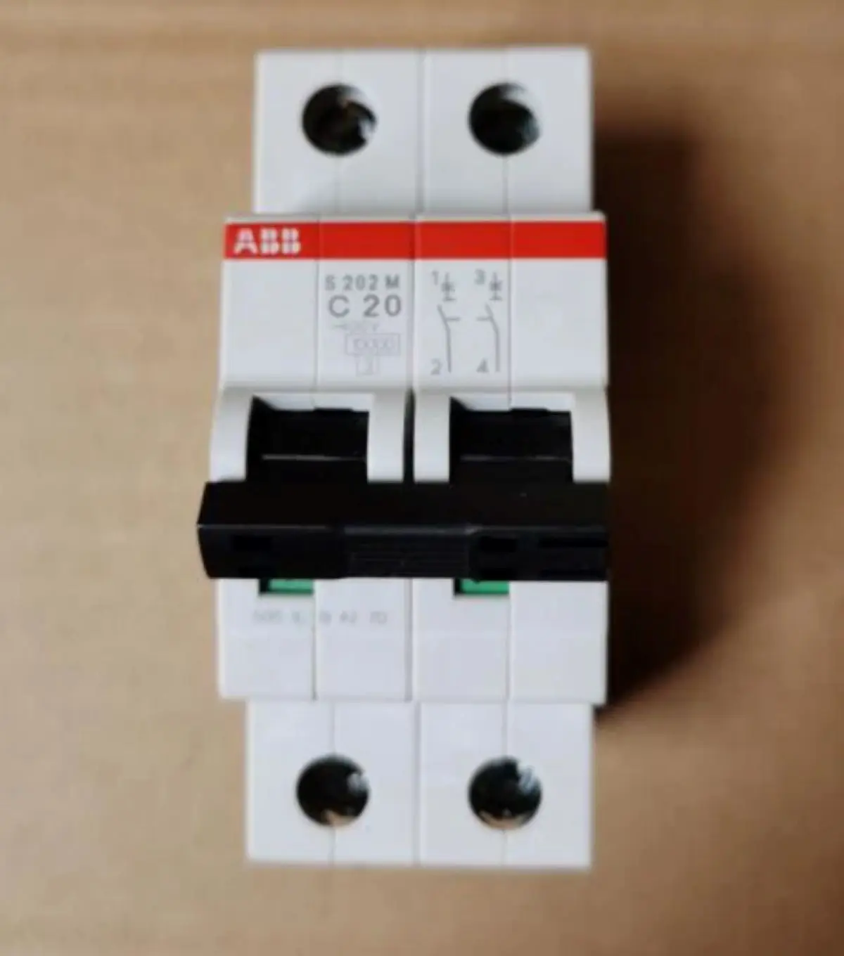 

S202M-C20 10111838 2CDS272001R0204 Miniature Circuit Breaker - S200M - 2P - 20 A - C - (AC) 10 kA