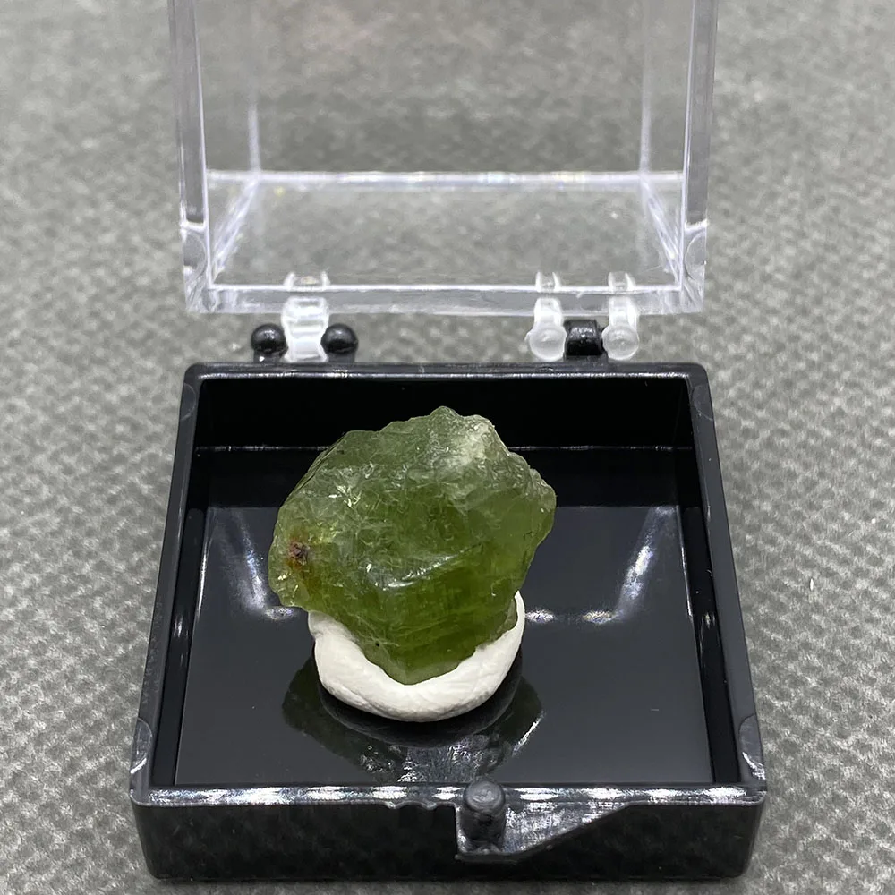 100% Natural rare big crystal Ludlamite mineral specimen stones and crystals  quartz gemstones