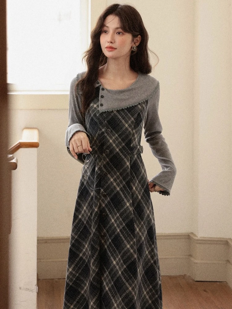 

ALXNAN Women's Plaid Dress V-Neck Hidden Buttons Waist-cinching A-Line 2025 Autumn Sleeveless Retro Elegant Long Dress L57506