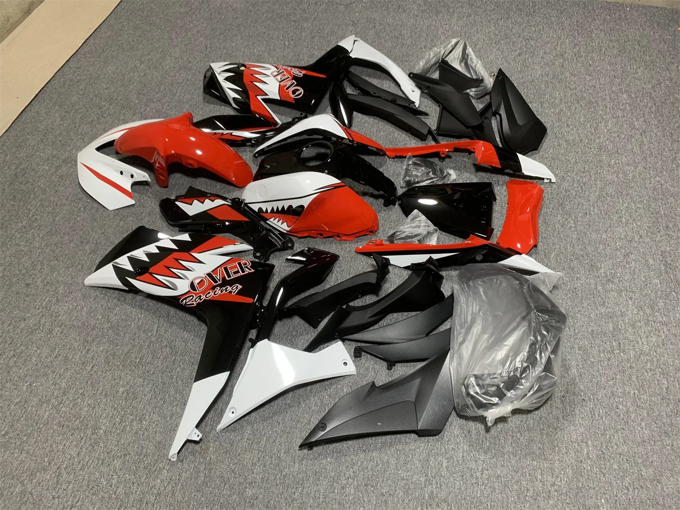 Motorcycle Fairing Kit Suitable for Yamaha R25 2015 2016 2017 2018 Years R3 15-18 Fairing Black White Red