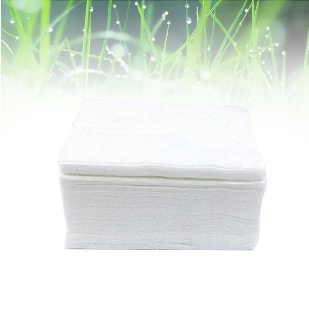 แผ่นสำลีเช็ดเครื่องสำอางแบบชั้นเดียว สีขาว ขนาด 6x7 ซม. จำนวน 100 ชิ้น บรรจุในกล่องพลาสติกแบบเป็นมิตรกับสิ่งแวดล้อม