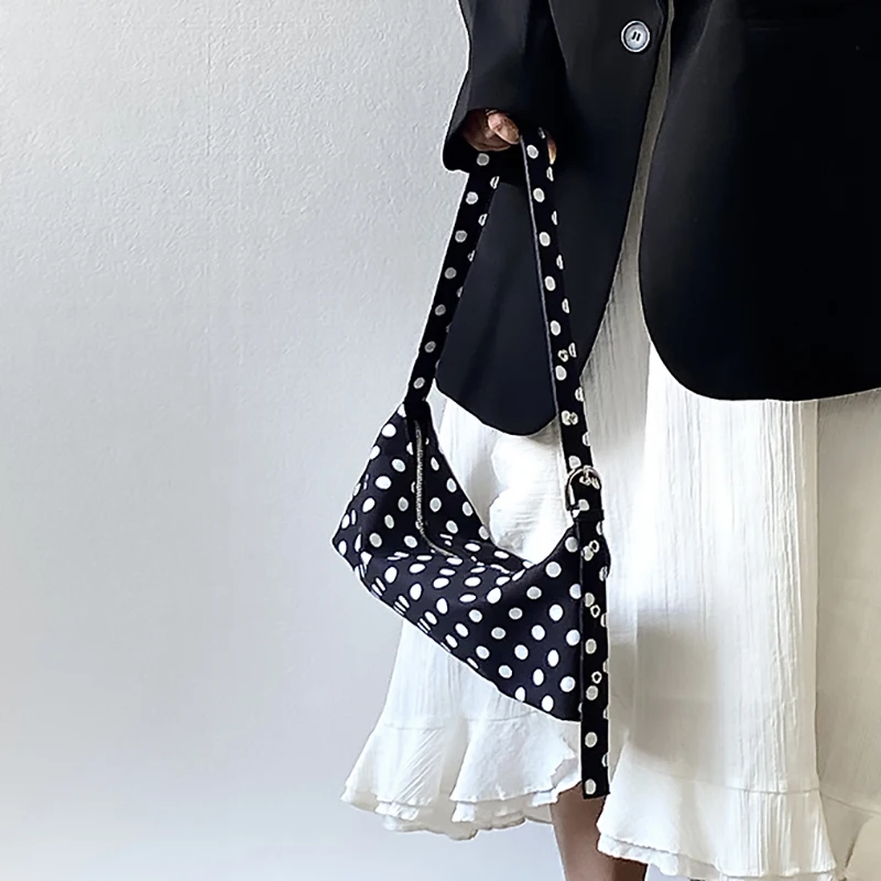 حقائب نسائية مربعة منقطة خفيفة الوزن ذات سعة كبيرة حقيبة كتف كاجوال للنساء حقائب يد بسحاب متعددة الاستخدامات