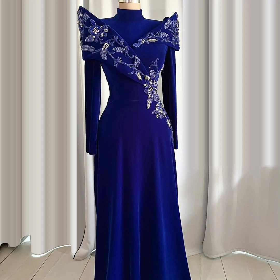 

High Neck Velvet Evening Gown For Formal Occasions Dark Blue Long-Sleeved Sequin and Rhinestone Elegant Mother Dress