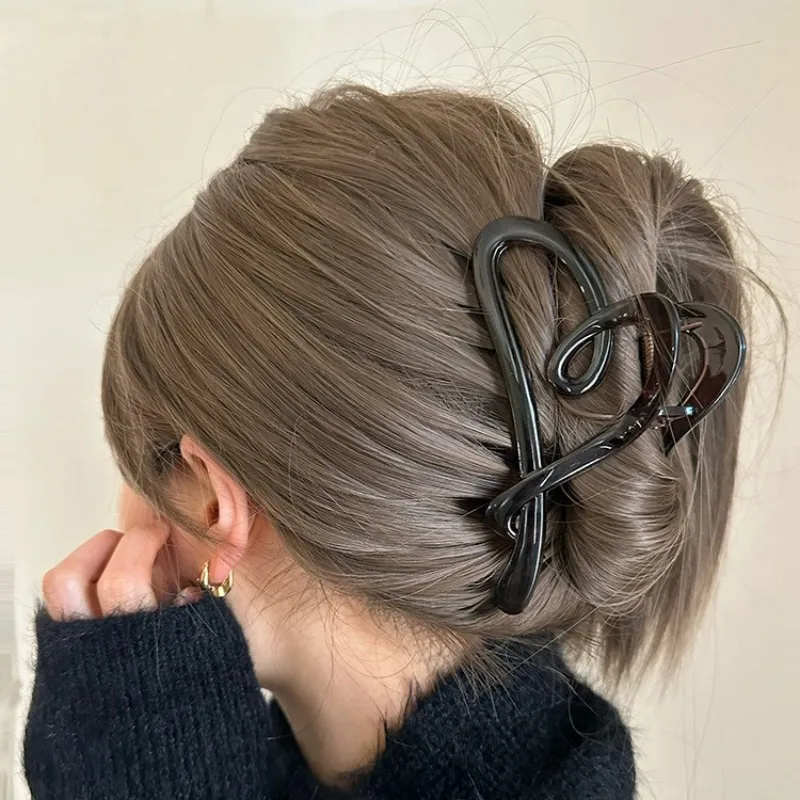 

Hollow Heart Hair Claw for Thick Hair Crab Clip Girls Curly Transparent Coffee Hairpin Clamps Women Korean Ponytail Accessories