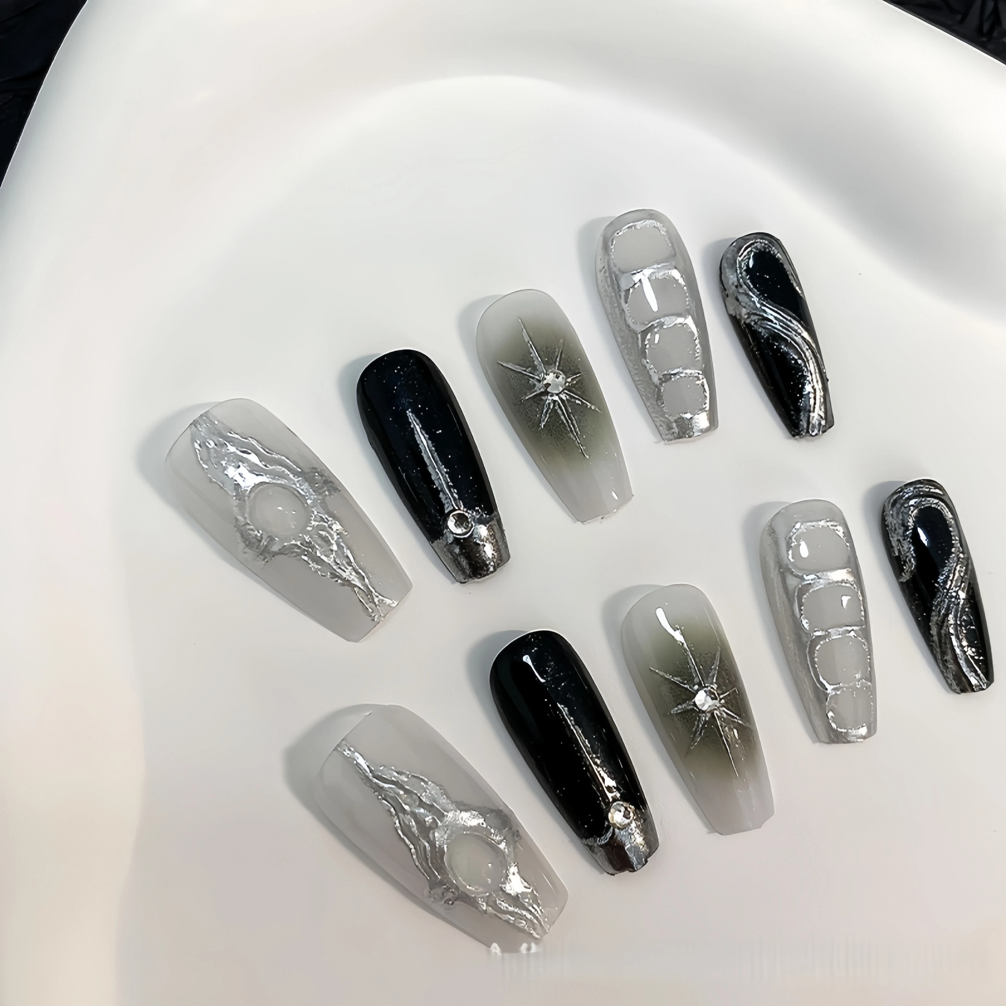 10 faux ongles faits à la main en forme de cercueil, magnifiques faux ongles gris tendance planétaire, adaptés aux femmes