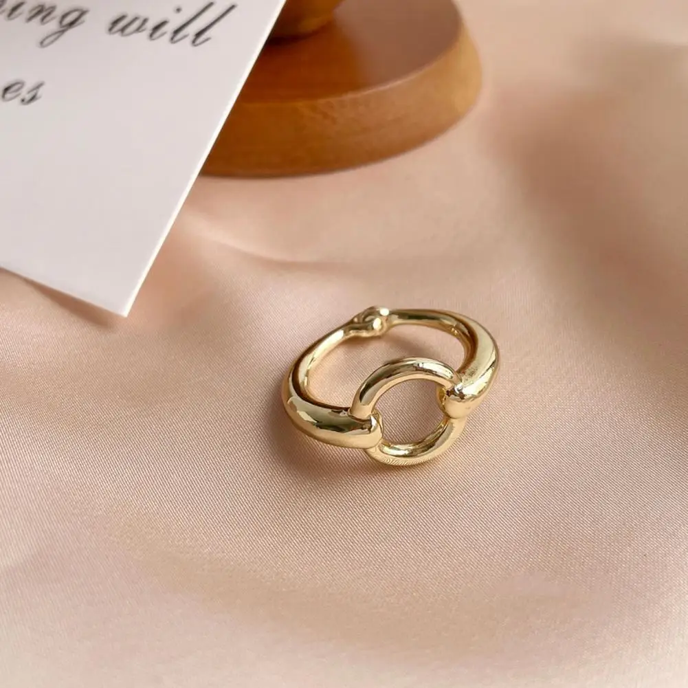 Vintage Triple-Ring Alloy Scarf Button Clip Adjustable Non-Slip Multi-Functional Clasp for Scarves Shirt Tucking Dress Shaping