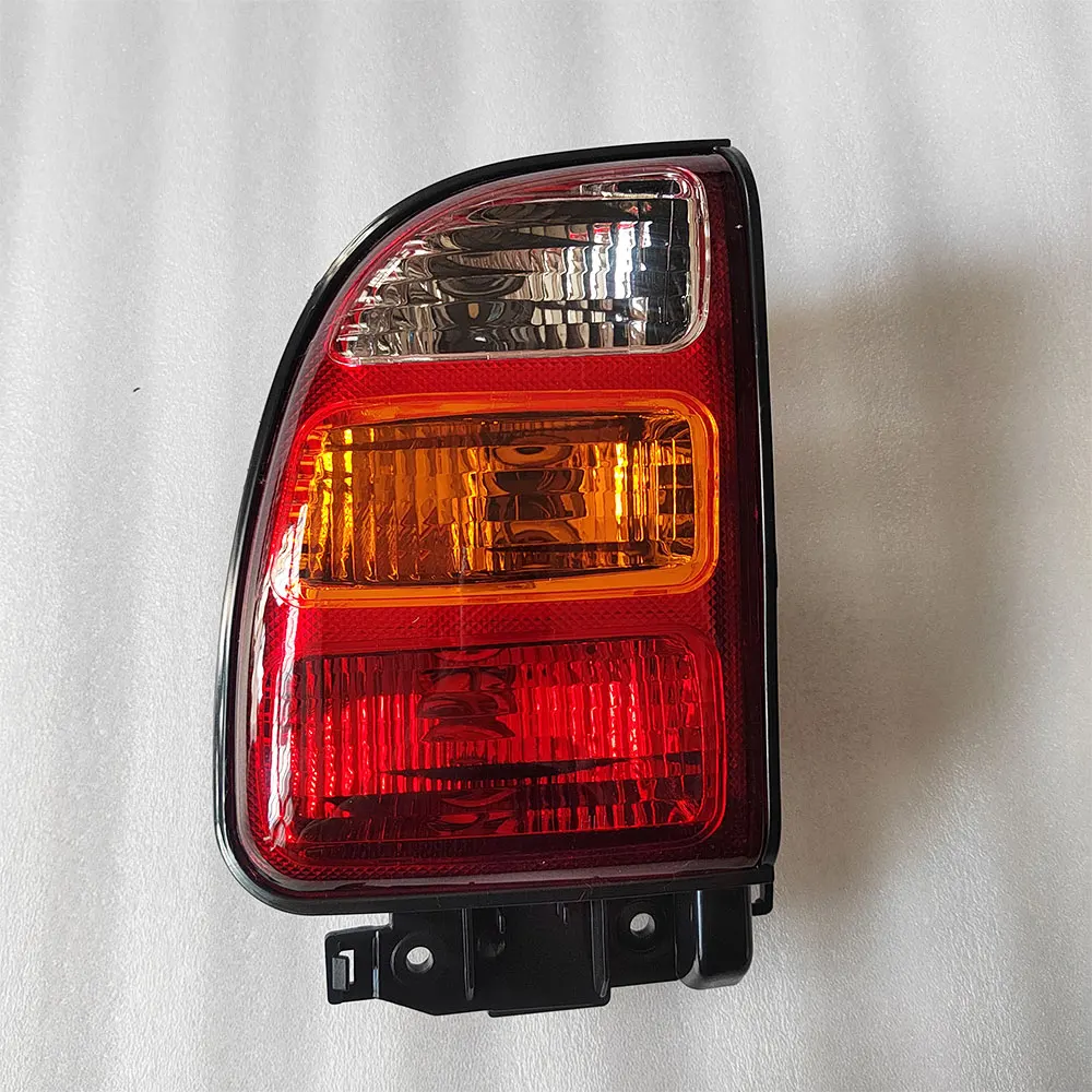 A Pair Car Taillights Brake Lights For Toyota RAV-4 RAV4  1998 XA10 81560-42050 81561-42050 Rear Turn Signal