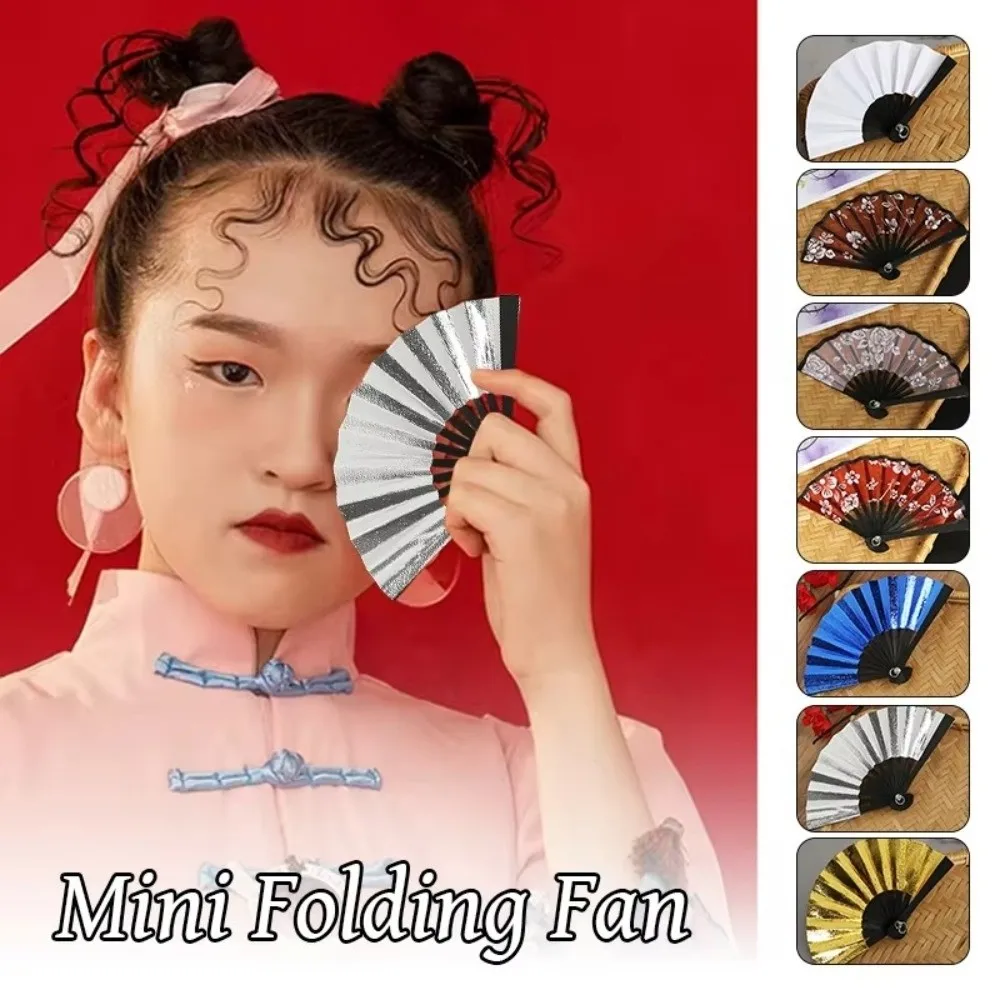 Cute 8Cm Size Handheld Fan Handmade Wall Hanging Silk Fan Chinese Style Photo Props Doll Craft Fan Party Decor