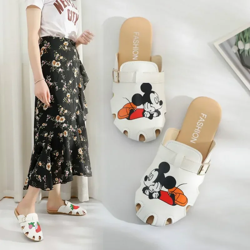 Disney cartoon Mickey slippers female summer new wild fashion beach shoes flat sandals students Baotou half drag