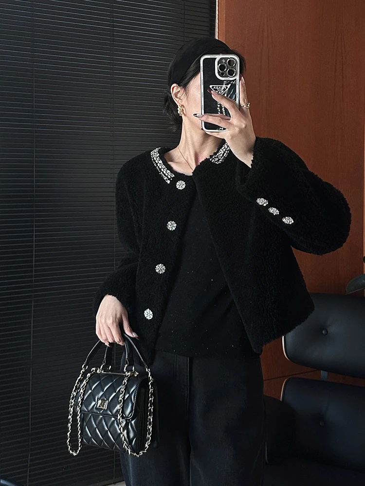 

Тедди из искусственного меха с бриллиантовой украшением 00% шерсть, бархатная верхняя одежда, свободная посадка, длинная све, круглая, на пуговицах...