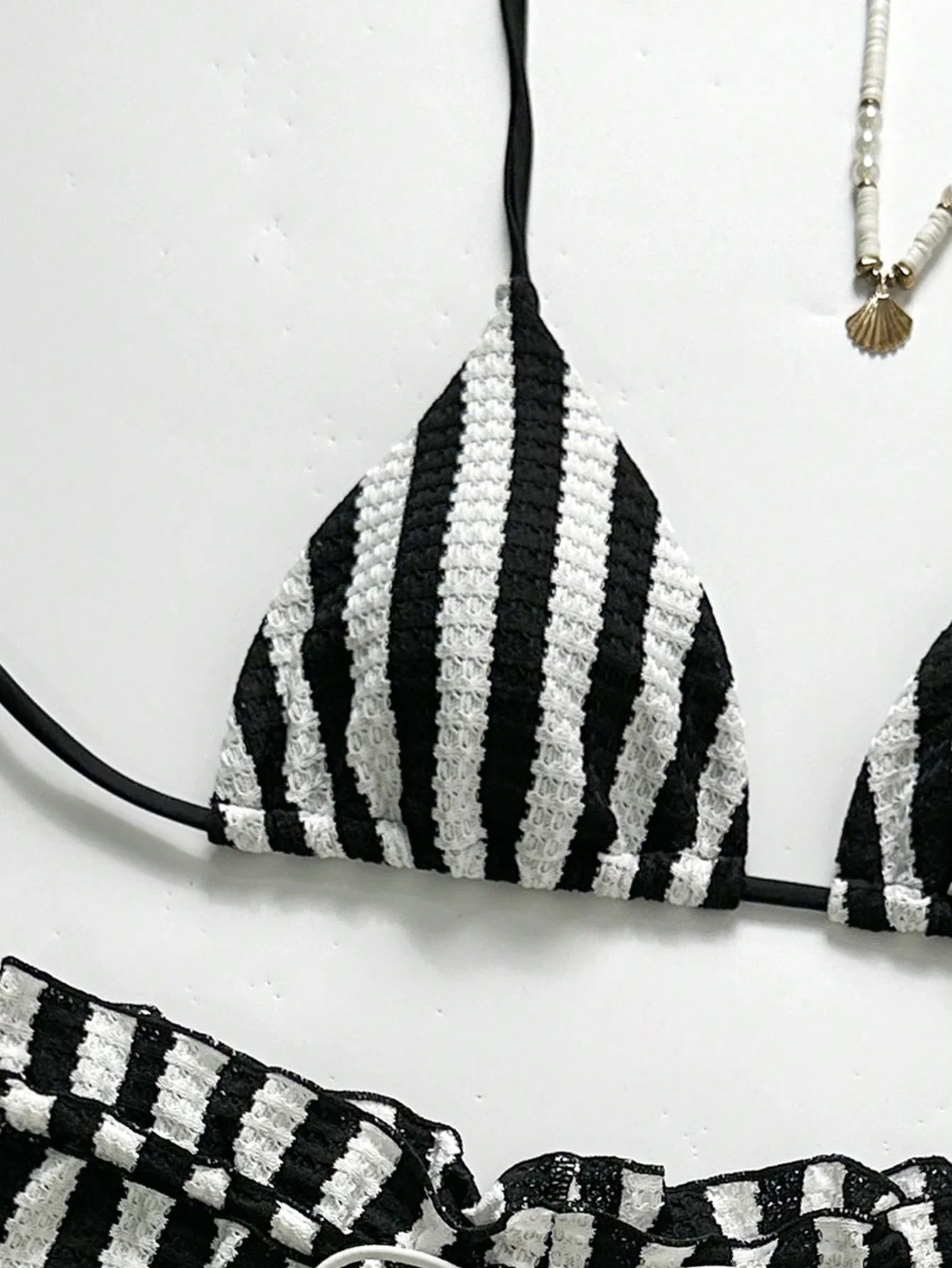 

Women's Striped Halter Tie Bikini Set With Shorts Cover Up