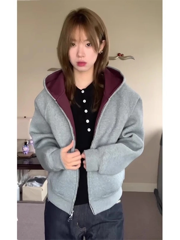 

Новинка Весна 2025: Мужской кардиган с капюшоном из ткани Air Layer, американского свободного кроя, цвета King Red, с внутренней подкладкой, стильный топ из хлопка и полиэстера, с длинными рукавами.