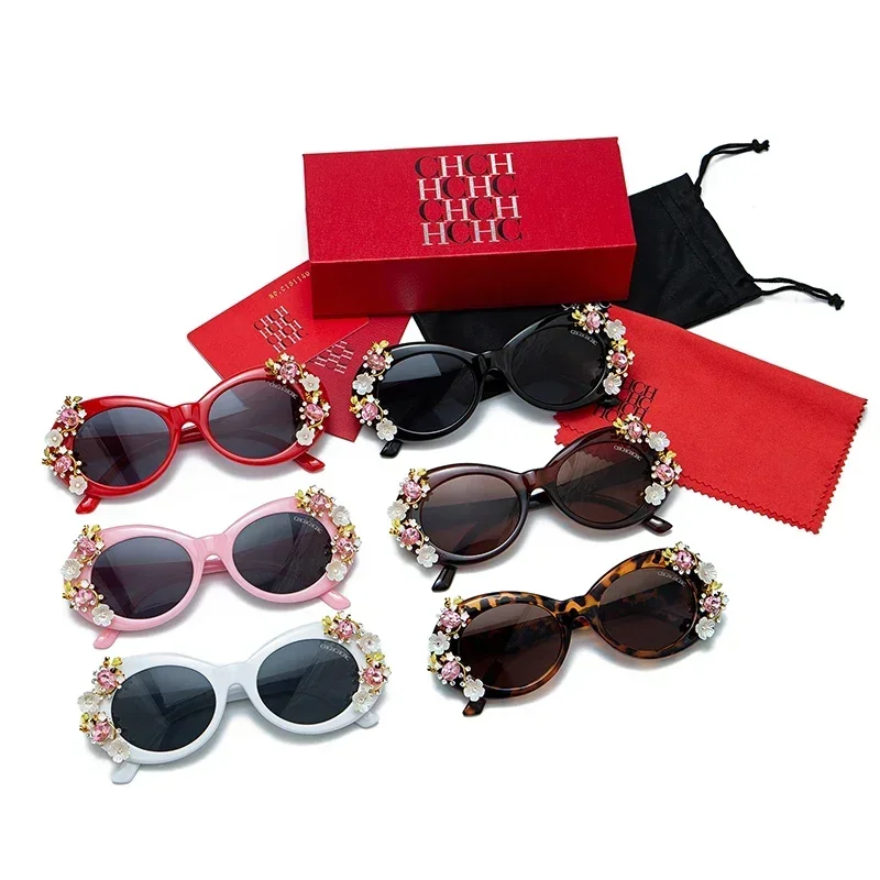 

CH Fashion Oval Sunglasses Women Luxury Rhinestone Flower Design UV Protection Daily Wear Eyewear