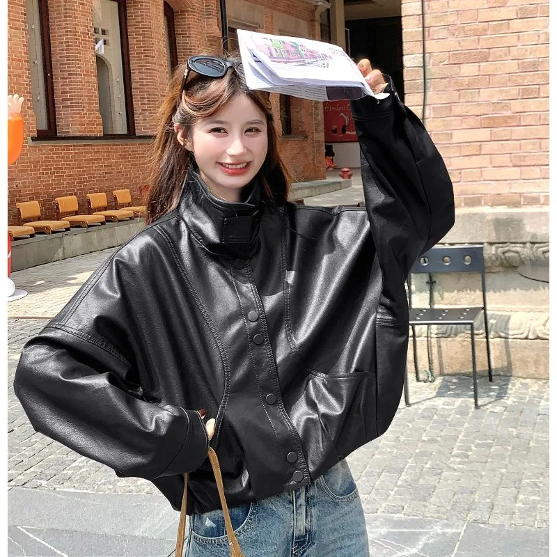 

Women's Autumn New Loose, Retro Design Cool and Stylish Leather Jacket Fashion Maillard Brown Stand-up Collar Leather Jacket