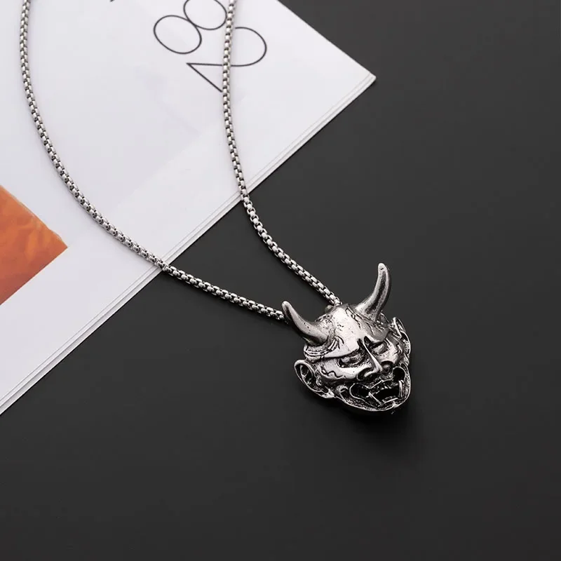 Medal Noh Mercy Ghosts Personalized Pendant Necklace Hip Hop Personality Design Sweater Chain for Man Dress Up Ball Accessories