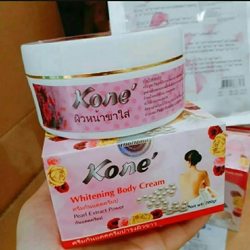 لوشن تبييض الجسم من كوني، يضيء ويرطب البشرة، من أجل اللون المتساوي والملمس الناعم