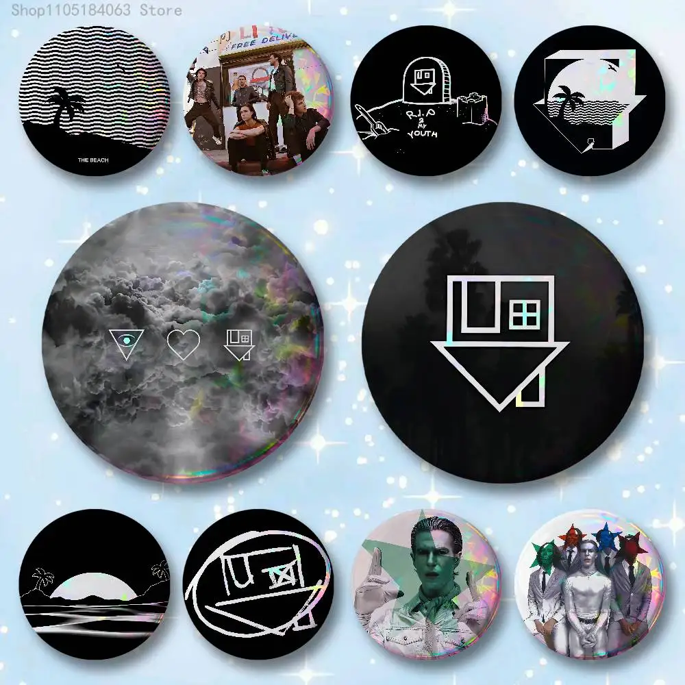 N-Neighbourhood I Love You 58mm 44mm HD Print Brooch Badges Pretty Derby Round Display Brooches Lapel Pins
