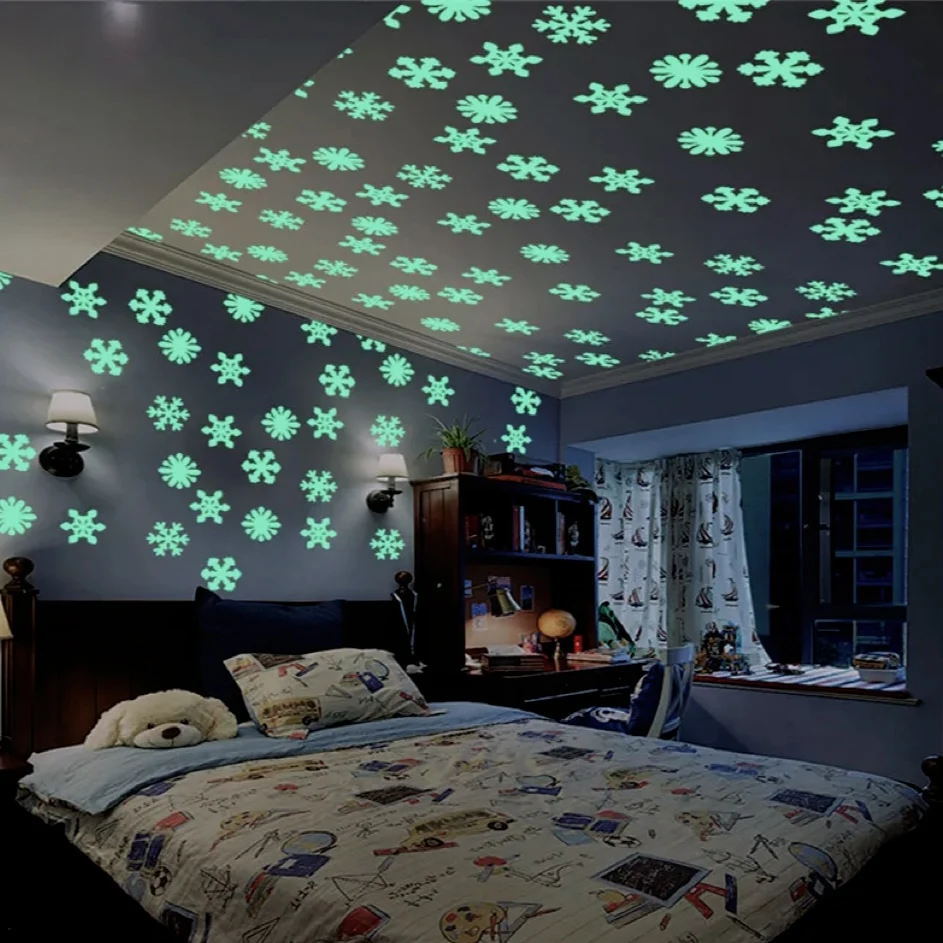 50PCS Colorful Luminous Snowflake Wall Stickers Glow In The Dark Decal for Kids Baby Rooms Bedroom Christmas Home Decoration