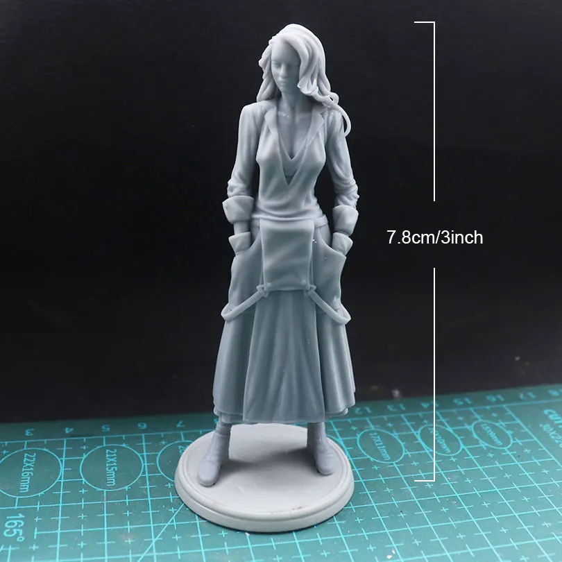 1/24 7.5cm Resin Model Kits Pure Girl Figurine Unpainted No Color RW-1222