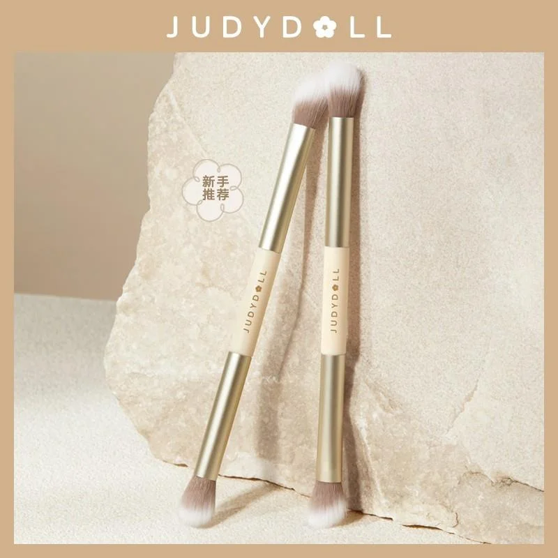 Judydoll デュアルエンド コンター ブラシ - アイシャドウ、鼻の輪郭形成、顔の輪郭形成用のソフトメイクアップブラシ、初心者に最適