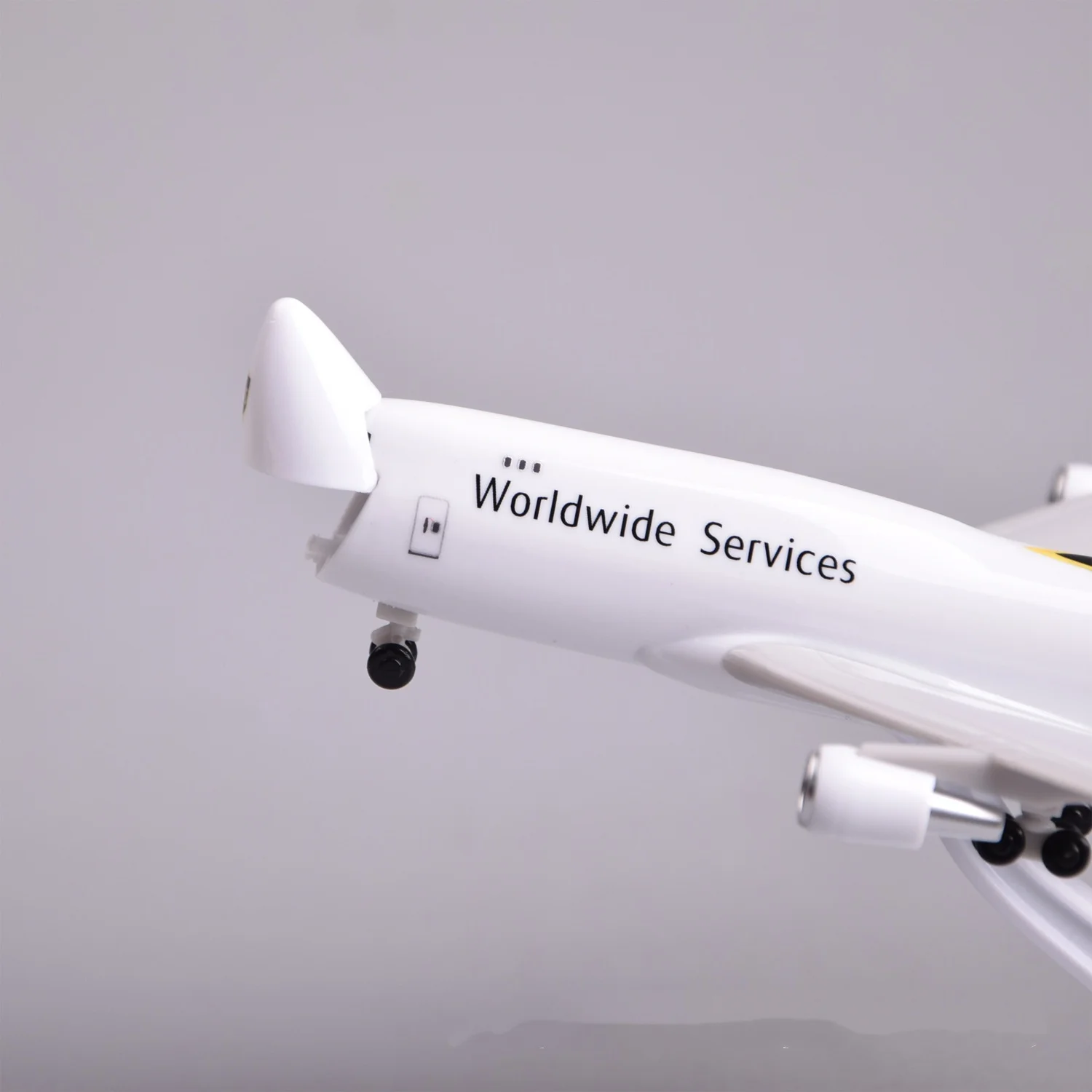 

20CM model planes UPS Cargo B747 ABS miniature airplane With Wheels Base hatch Can be Open collectible aircraft gift