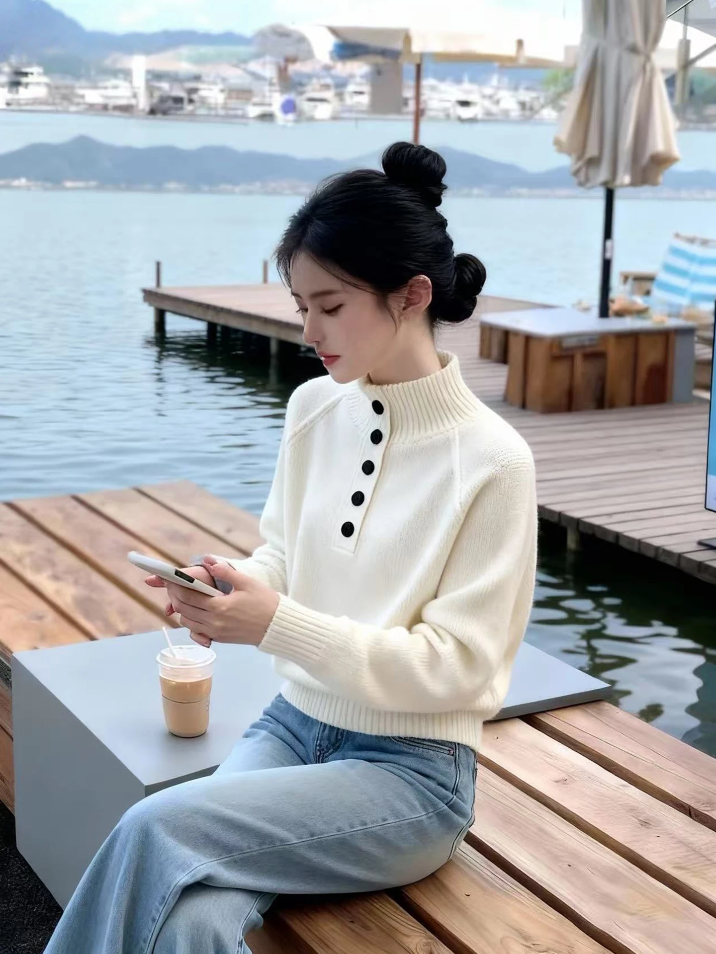 

Fashion old money style high-necked button sweater cashmere sweater autumn new white lazy slim coat autumn and winter