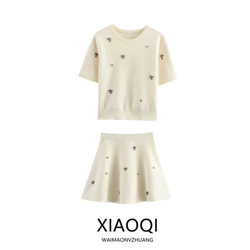 2025년 봄 여성용 부드러운 라운드넥 반팔 니트 탑 신상 패션 주얼리 비즈 디자인 (25-35세)